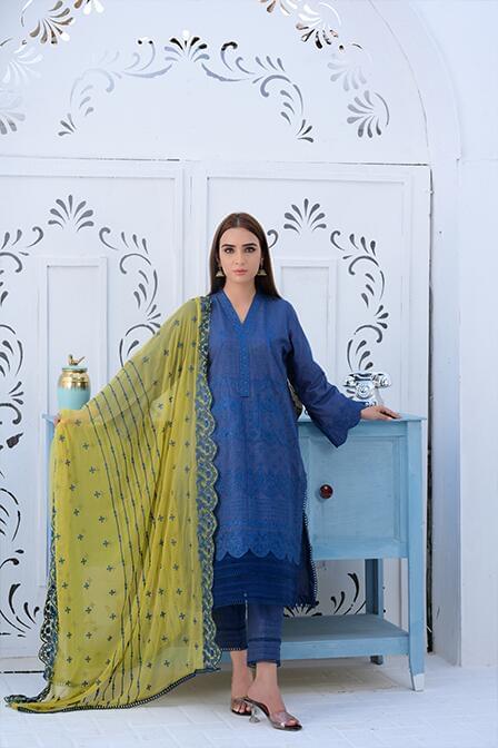 Blue Lawn Suit With Chiffon Dupatta - AAHANG